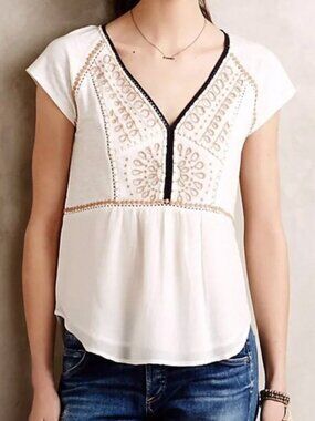 Anthropologie Akemi Kin V-Neck Embroidered Blouse Size Small